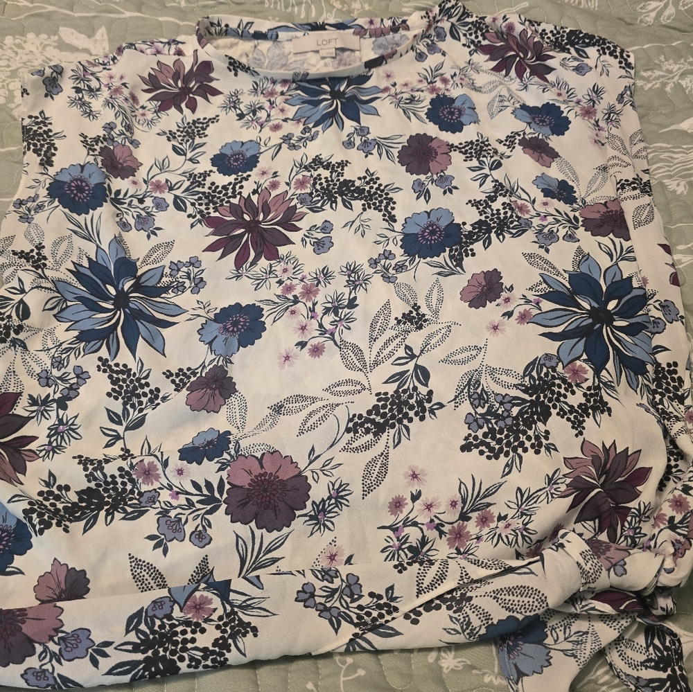 LOFT Floral Sleeveless Blouse
